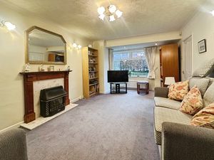 Lounge- click for photo gallery